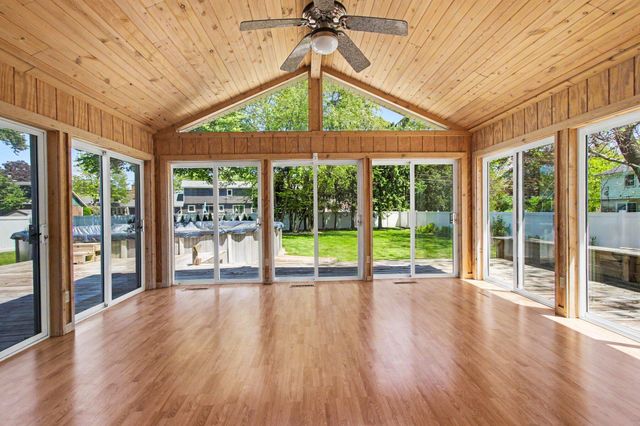 2304 Shannon Drive, Valparaiso, IN 46383