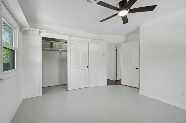 2304 Shannon Drive, Valparaiso, IN 46383