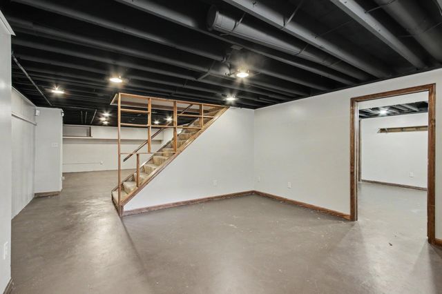 2304 Shannon Drive, Valparaiso, IN 46383