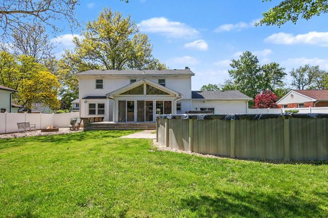 2304 Shannon Drive, Valparaiso, IN 46383