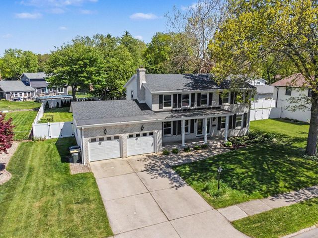 2304 Shannon Drive, Valparaiso, IN 46383