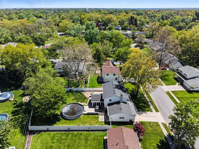 2304 Shannon Drive, Valparaiso, IN 46383