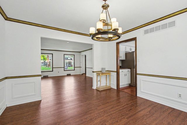 2304 Shannon Drive, Valparaiso, IN 46383