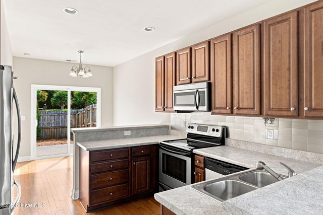 8023 Sweetgrass Court, Wilmington, NC 28412