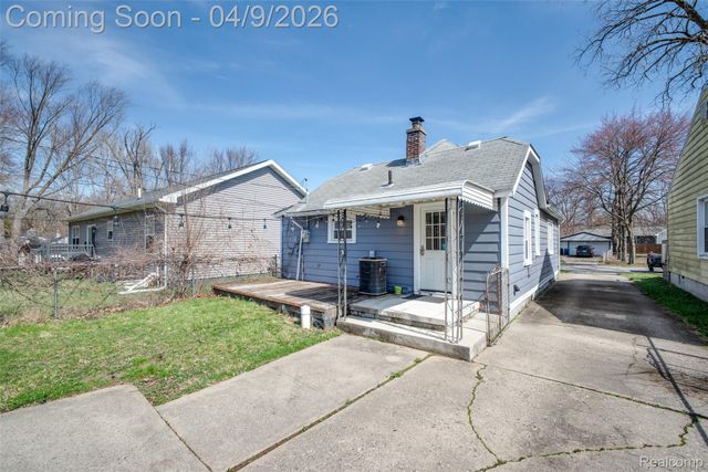 15843 Knight, Redford Charter Township, MI 48239