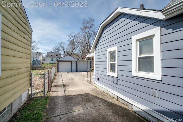 15843 Knight, Redford Charter Township, MI 48239