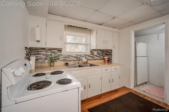 15843 Knight, Redford Charter Township, MI 48239