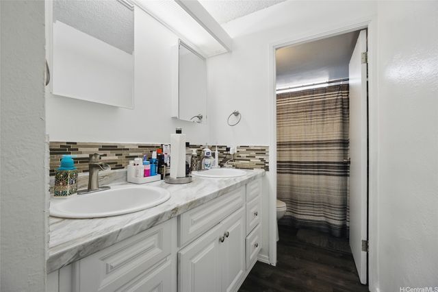 98-500 Koauka Loop 18A, Aiea, HI 96701