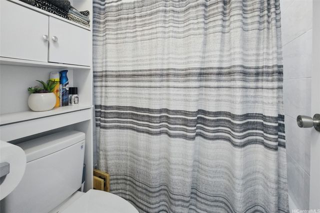 98-500 Koauka Loop 18A, Aiea, HI 96701