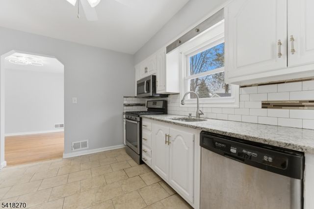 411 Hory St, Roselle Boro, NJ 07203