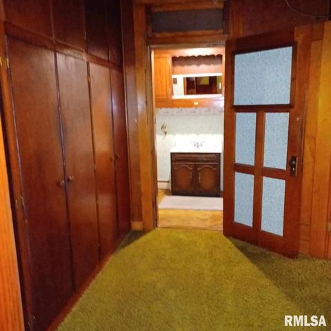 1607 S Carbon Street, Marion, IL 62959