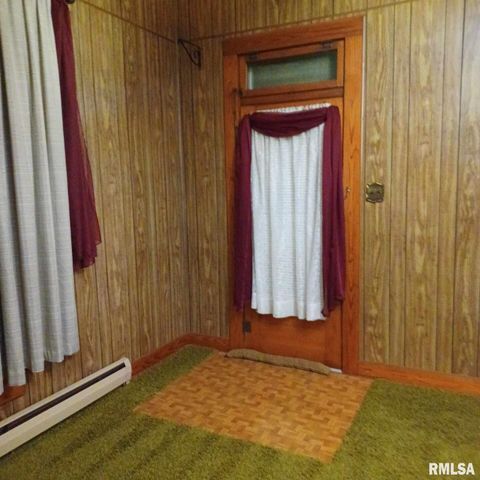 1607 S Carbon Street, Marion, IL 62959