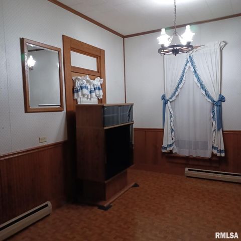 1607 S Carbon Street, Marion, IL 62959