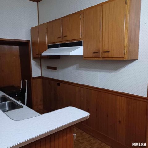 1607 S Carbon Street, Marion, IL 62959