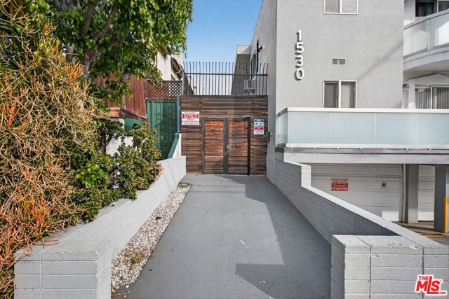 1530 N Formosa Avenue, Los Angeles, CA 90046