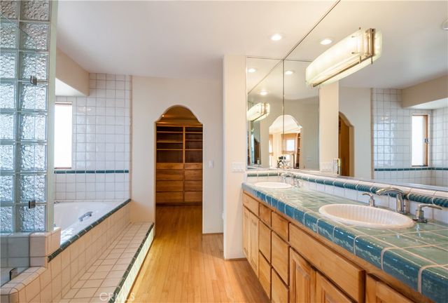 216 29th Place, Manhattan Beach, CA 90266