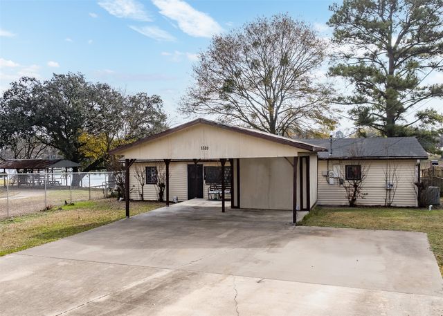 1320 Villa Bay Drive, Tool, TX 75143