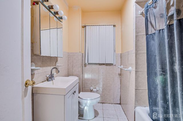 651 W Lincoln W Avenue, Rahway, NJ 07065