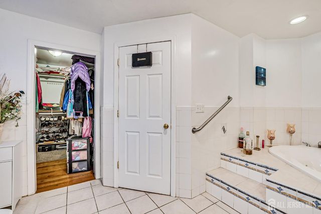 651 W Lincoln W Avenue, Rahway, NJ 07065