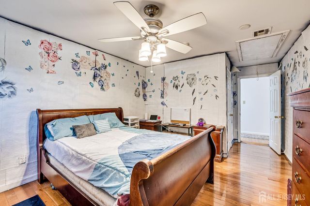 651 W Lincoln W Avenue, Rahway, NJ 07065