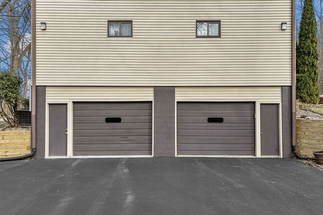 25 Cherry Hill Court, Hampton, IL 61256