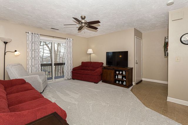 25 Cherry Hill Court, Hampton, IL 61256