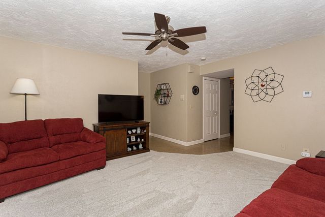 25 Cherry Hill Court, Hampton, IL 61256
