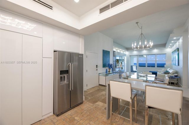 3725 S Ocean Dr PH02, Hollywood, FL 33019