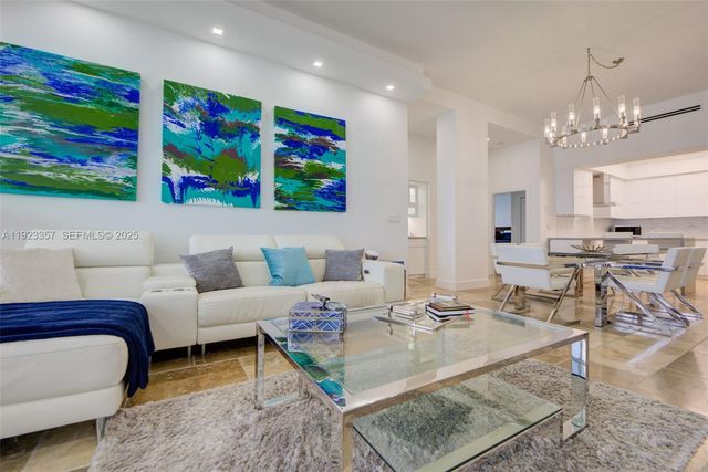 3725 S Ocean Dr PH02, Hollywood, FL 33019