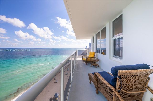 3725 S Ocean Dr PH02, Hollywood, FL 33019