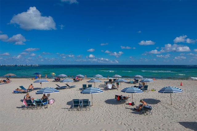 3725 S Ocean Dr PH02, Hollywood, FL 33019