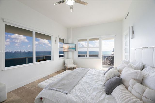 3725 S Ocean Dr PH02, Hollywood, FL 33019