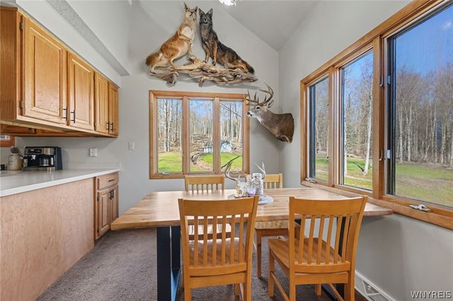 130 Taylor Hts, Holland, NY 14080