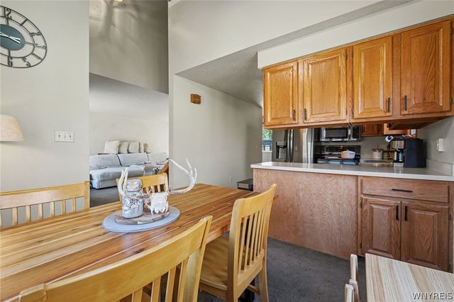 130 Taylor Hts, Holland, NY 14080