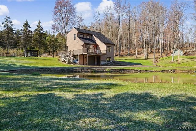 130 Taylor Hts, Holland, NY 14080