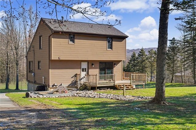 130 Taylor Hts, Holland, NY 14080