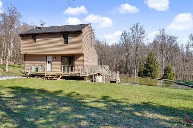 130 Taylor Hts, Holland, NY 14080