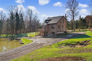 130 Taylor Hts, Holland, NY 14080