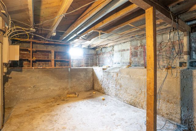 507 N 12th Street, Guthrie Center, IA 50115