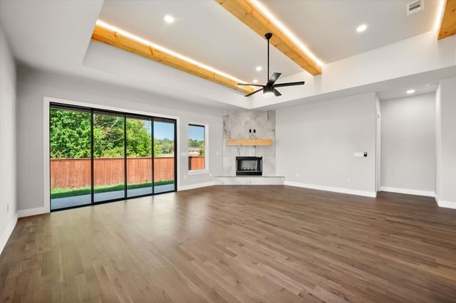 117 Yvonne Street, Red Oak, TX 75154