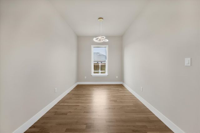 117 Yvonne Street, Red Oak, TX 75154