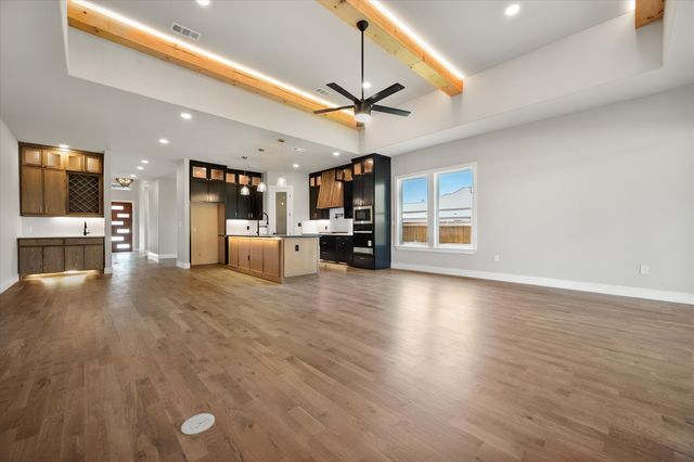 117 Yvonne Street, Red Oak, TX 75154