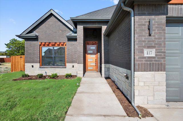 117 Yvonne Street, Red Oak, TX 75154
