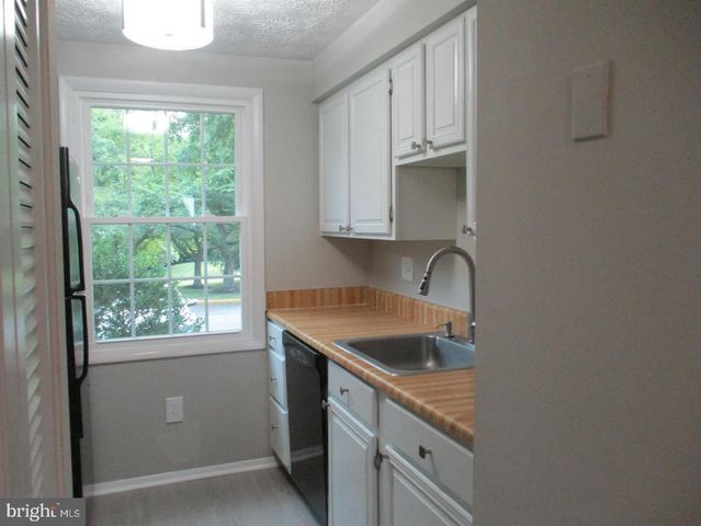 8601 KENOSHA CT, Lorton, VA 22079