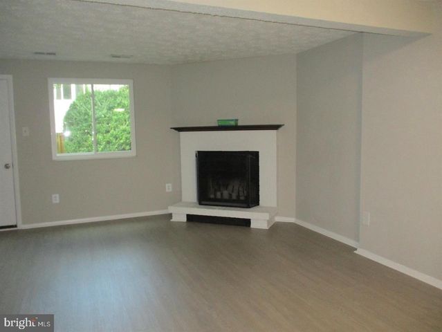 8601 KENOSHA CT, Lorton, VA 22079