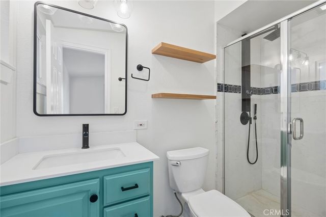 300 Esther Street, Costa Mesa, CA 92627