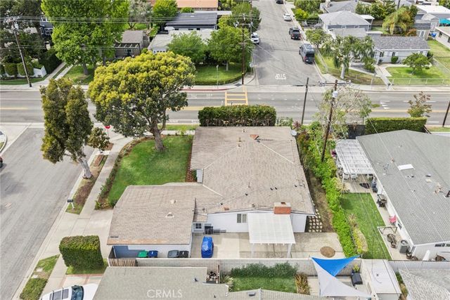 300 Esther Street, Costa Mesa, CA 92627
