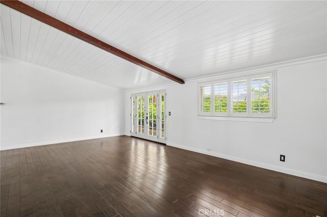 300 Esther Street, Costa Mesa, CA 92627