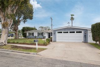 300 Esther Street, Costa Mesa, CA 92627