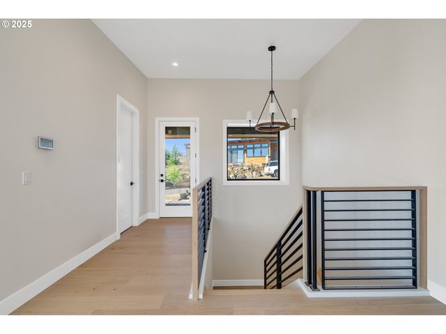 456 Sea View Dr, Manzanita, OR 97130